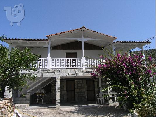 PoulaTo: Παραδοσιακή Πέτρινη Κατοικία